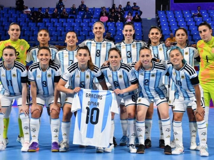 Argentina logró otro triunfazo en el Mundial femenino de futsal: clasificó a cuartos de final, pero expulsaron a su mejor jugadora